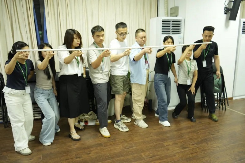 利来国际最老品牌商学院《第二十三期团队精神与卓越团队建设训练营》圆满落幕！凝聚团队力量，共筑发展基石。 (11).jpg